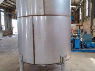 供應(yīng)不銹鋼立式儲罐滄州實(shí)地廠家