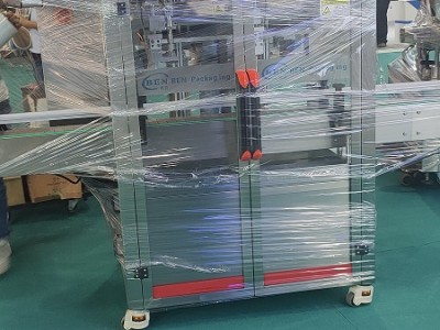 泉州生產(chǎn)貼標機廠家 圓瓶貼標機 貼標機