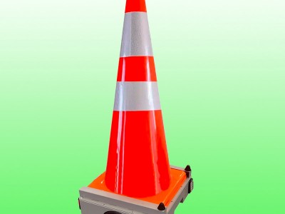 沈陽(yáng)封路路錐機(jī)器人 遠(yuǎn)程遙控封道警示路錐系統(tǒng)